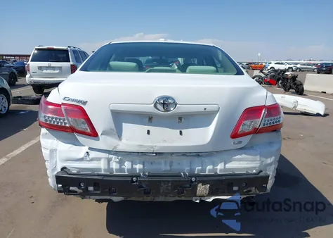 2010 Toyota Camry Le z USA, uszkodzony, nr VIN 4T1BF3EK1AU548887